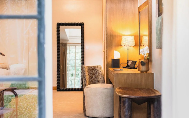 Hemingways Eden Residence