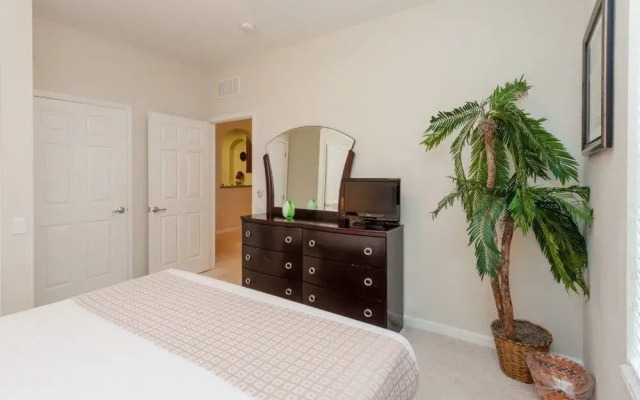 4114 Breakview Dr 307 2 Br condo by RedAwning
