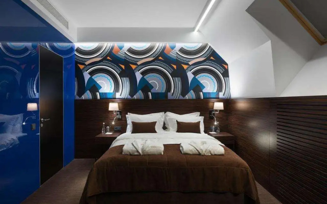 Bank Hotel