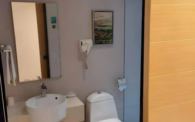 City Comfort Inn Shenzhen Longhua Bus Station Qinghu Metro Station