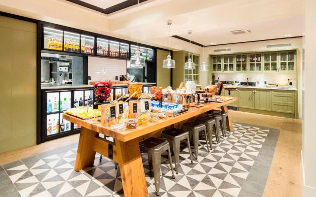 Hampton Inn Long Island / Commack