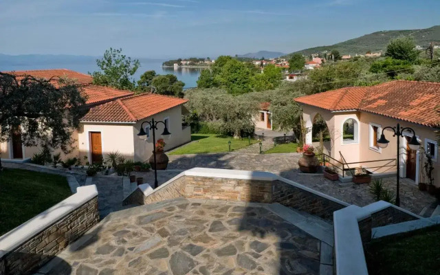 Sikia Apartments