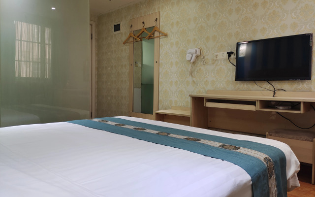 CMAX Hotel