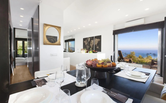 Beautiful Modern Villa With Jacuzzi and Sea-view-villa Delle Sirene