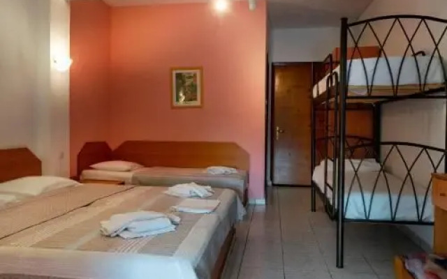 Aparthotel 3 stars Neos Marmaras