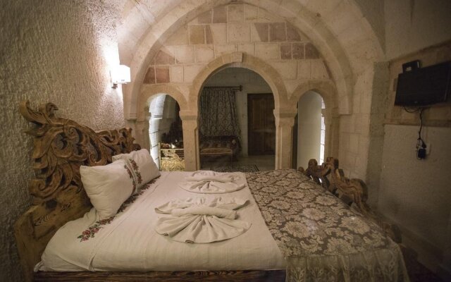 Spelunca Cave Hotel