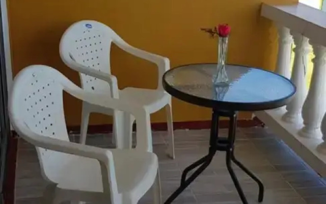 Kings Landing Hotel
