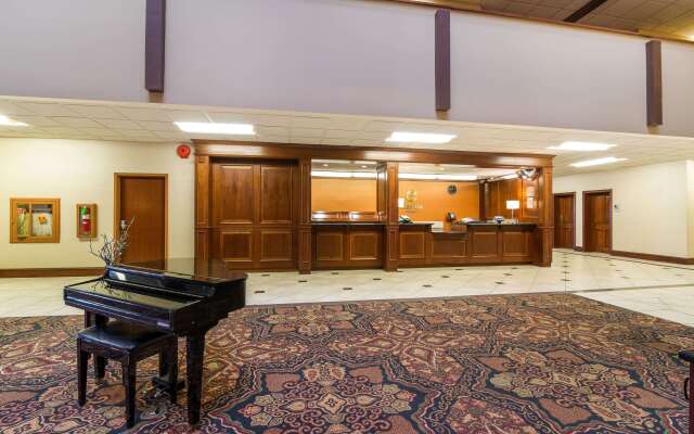 Clarion Hotel Convention Center