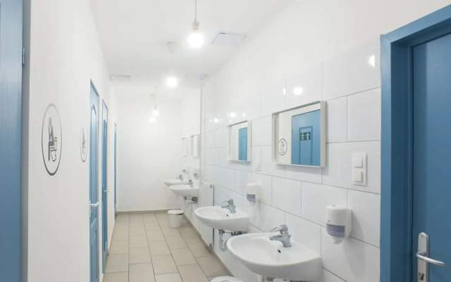 WOW City Hostel