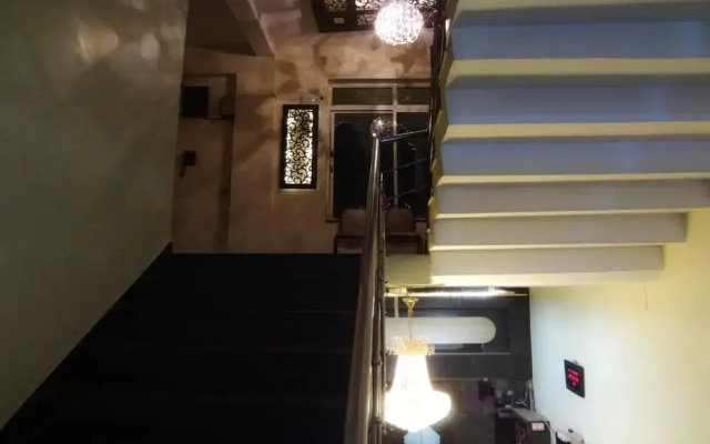 Hotel Parvati Palace