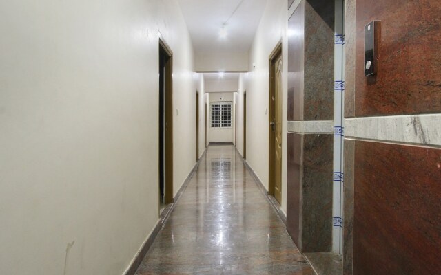Capital O 13787 SPF Palace