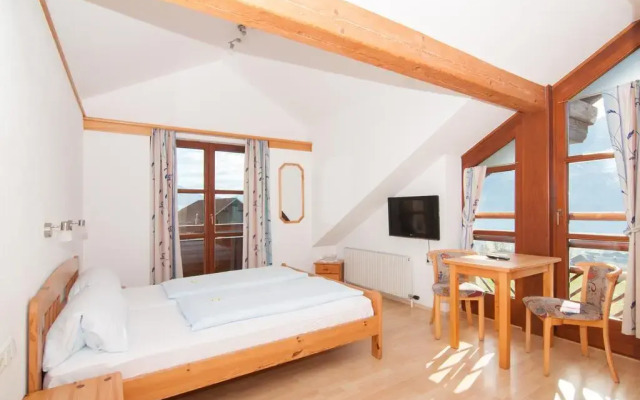 Gasthof Pension - Café Konditorei Hassler