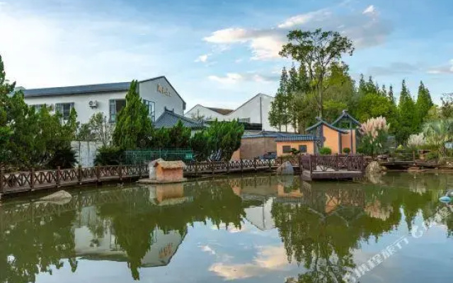 Chennong Eco Hotel