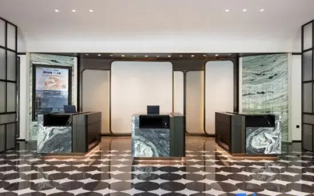 Meilun Hotel (Hefei South Station Luogang Park)