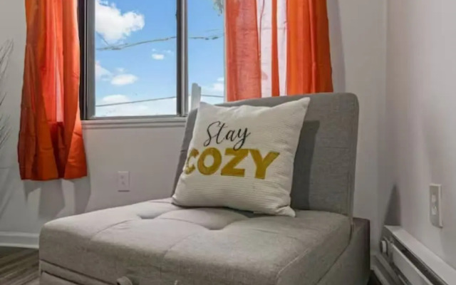 Urban Chic Apartments Near Center City