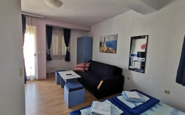 Blue Apartments & Suites