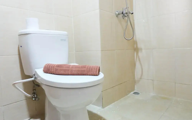 Simple Studio the Oasis Mahogany Apartment