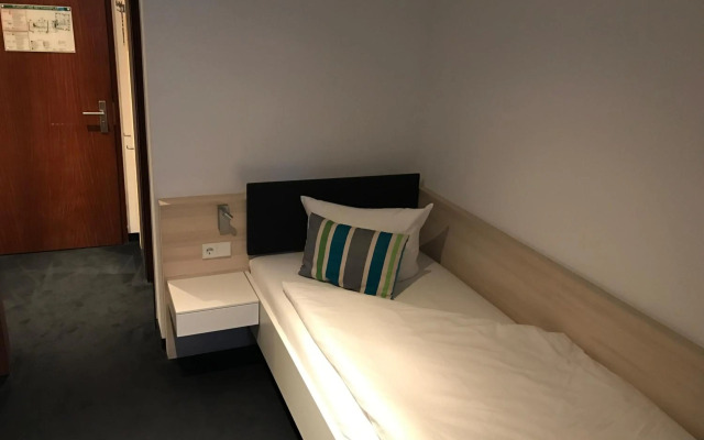 DIE KRONE - Hotel Garni