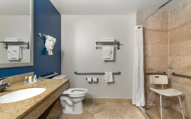 Comfort Suites Atlanta Airport