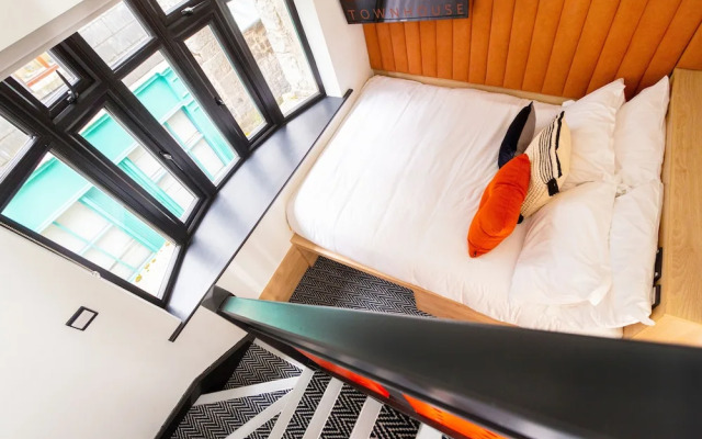 The Snug Townhouse