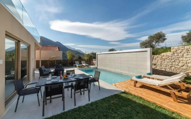 Villa Silentium Ionia by MediterraneanVillas