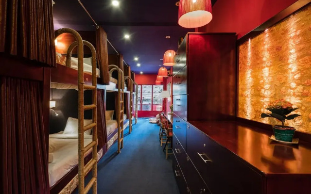 The Red House - Hostel