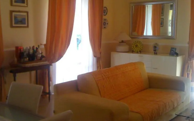 Beaches and blue sea to Syracuse