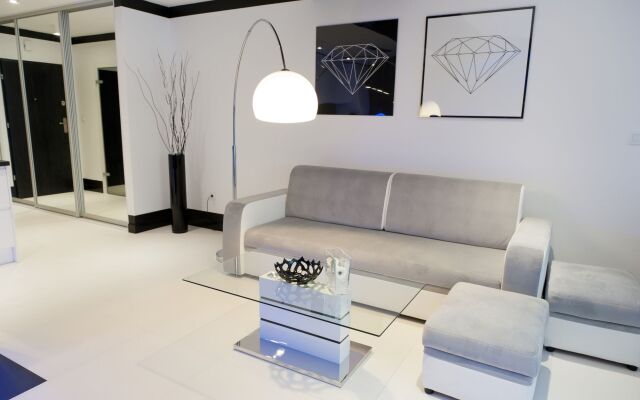 Diamonds Apartment