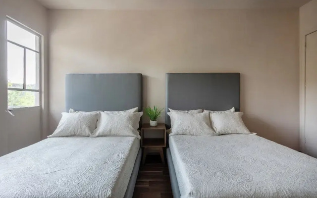 Mexican City Oasis - 3BR Apartment - Laundry