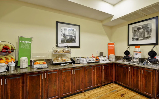 Hampton Inn & Suites Charleston/West Ashley