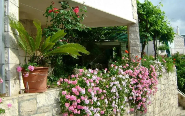Apartments Kat - 80 m from beach