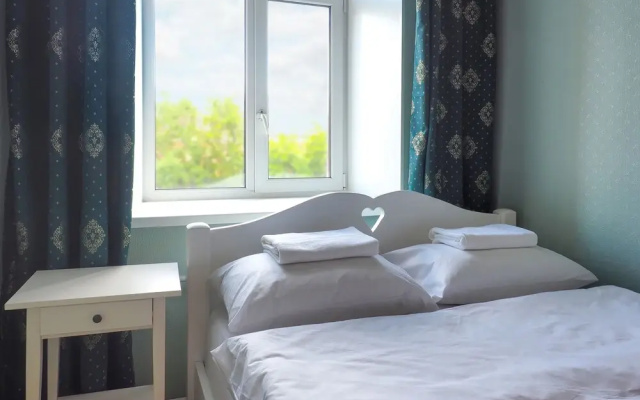 Friends Rooms on Vosstaniya