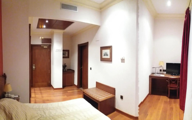 Palacio de La Magdalena Hotel