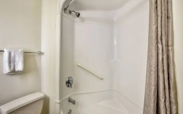 Motel 6 Burlington, ON - Toronto West - Oakville