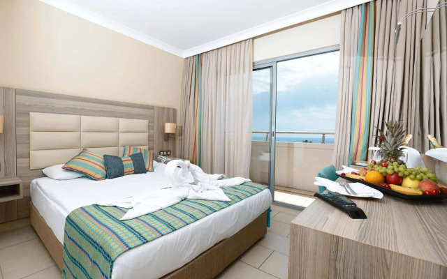 Insula Resort & Spa