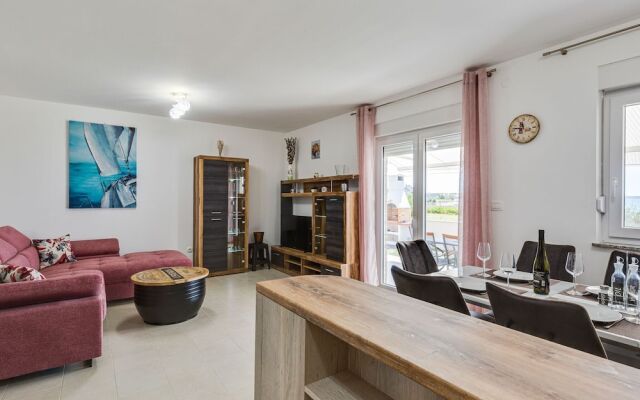 Swanky Holiday Home in Privlaka Near Sea Beach
