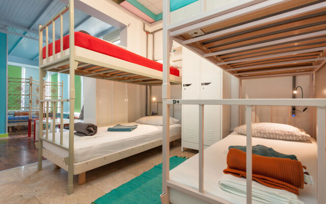 Roundabout Hostel - hostel