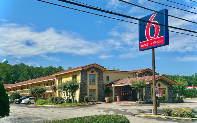 Motel 6 Huntsville, AL – University Dr.