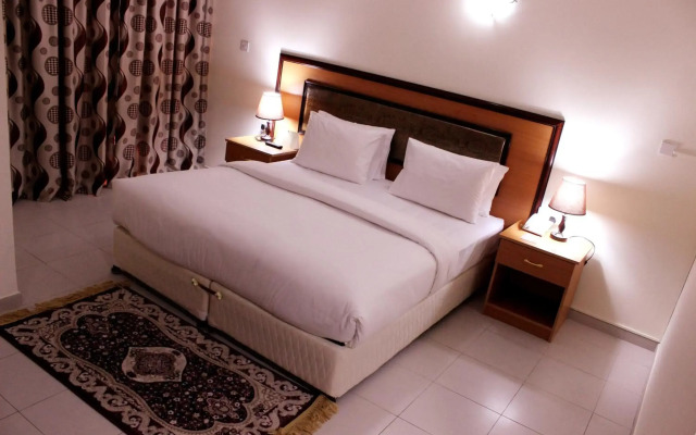 Montreal Naif Hotel