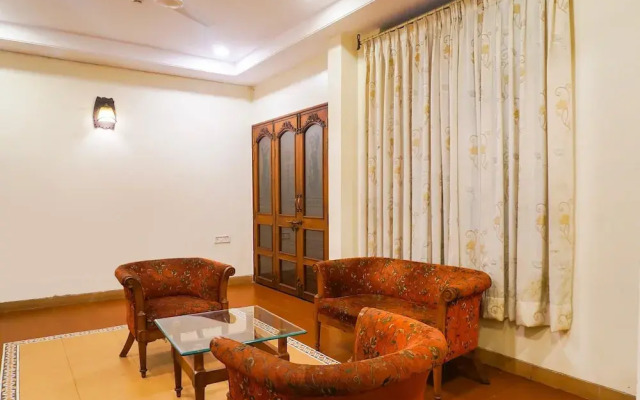 Premium Stays Near Fergusson College