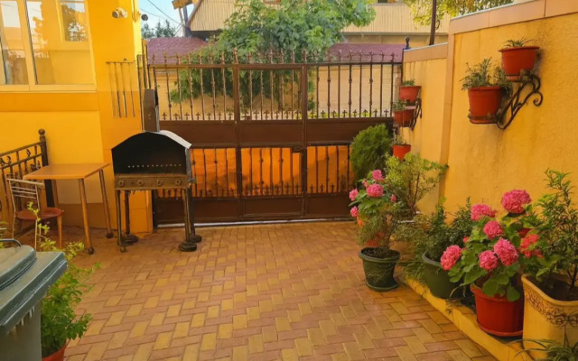 На Православной 14В