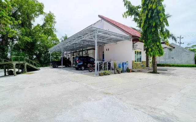 OYO 90263 Hotel Diva Golf