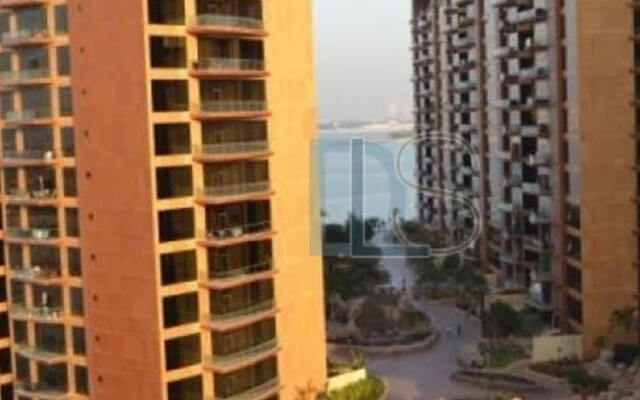 Palm Jumeirah Shoreline -  1 BR Apt, Beachfront - HLS 37919