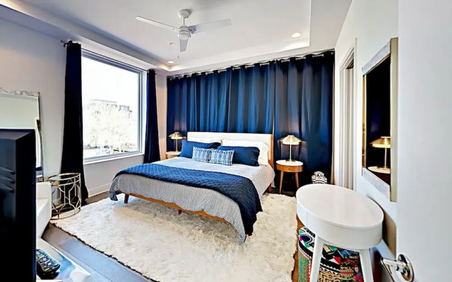 East-Side Urban Retreat Unit 263 - 2 Br Condo