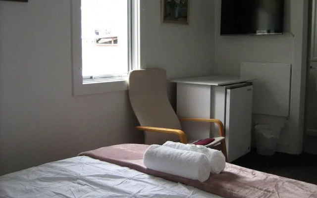 hotelImage