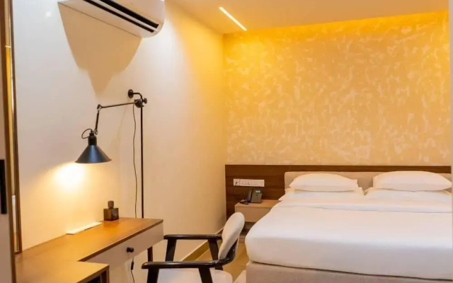 7EVEN Suites