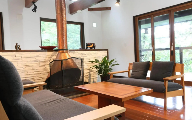 Bears Den Mountain Lodge