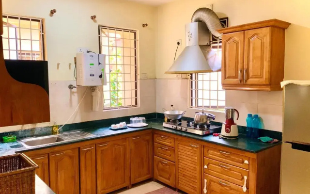 Entire 3 bedroom Duplex Villa with Garden at Vedic
