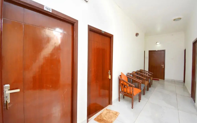 Capital O 38623 Pathankot Club