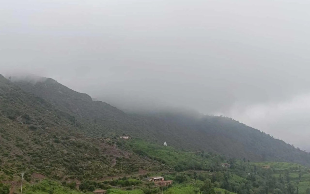 POP 92374 Sanjana Homestay